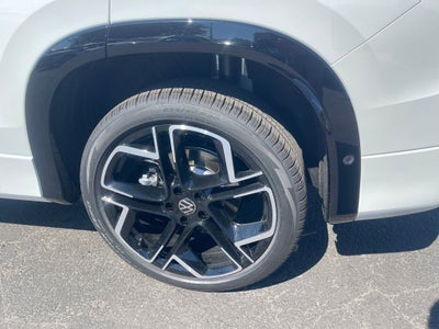 2026 Volkswagen Tiguan 2.0T SEL
