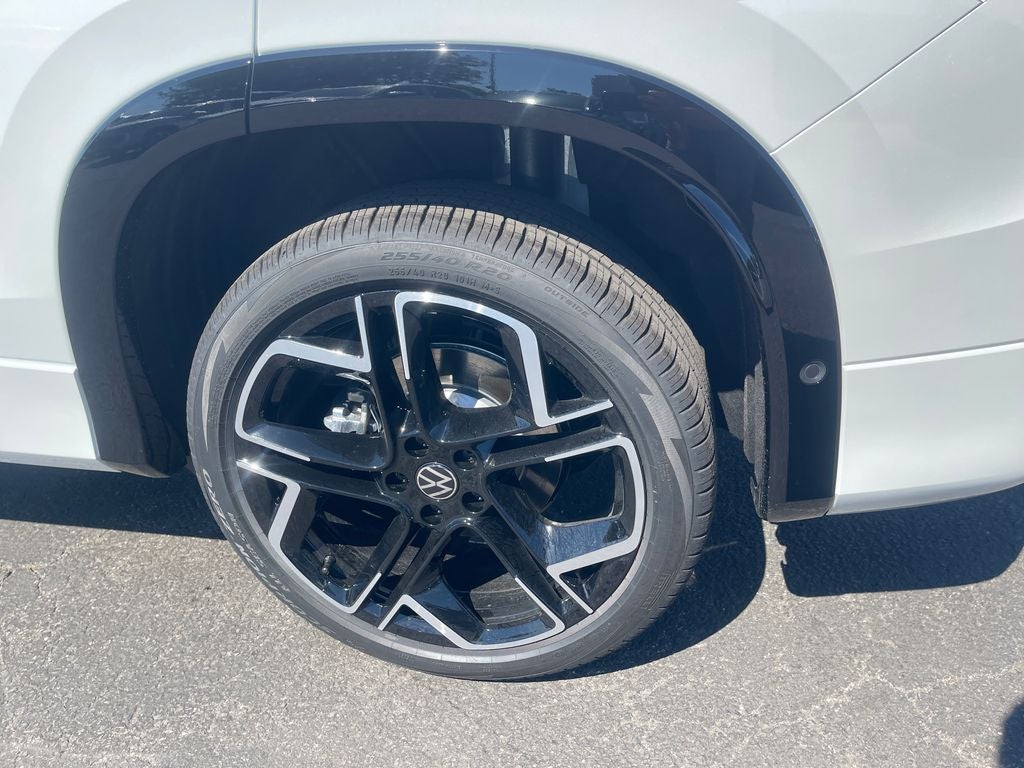 2026 Volkswagen Tiguan 2.0T SEL
