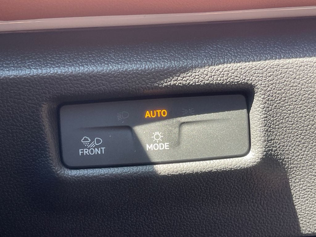 2026 Volkswagen Tiguan 2.0T SEL