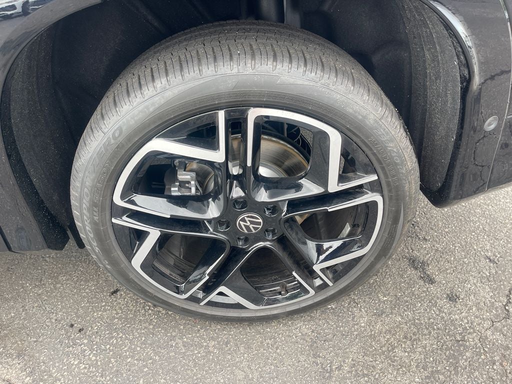 2026 Volkswagen Tiguan 2.0T SEL R-Line Turbo