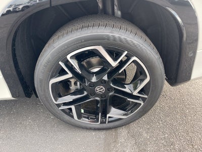 2026 Volkswagen Tiguan 2.0T SEL R-Line