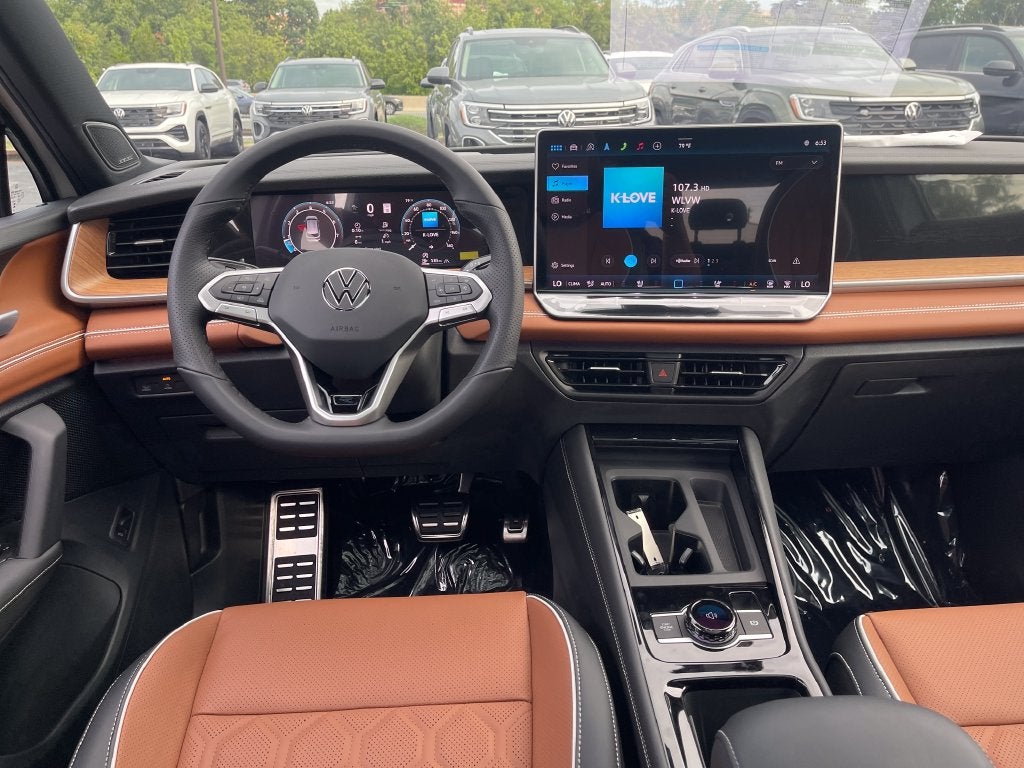 2026 Volkswagen Tiguan 2.0T SEL R-Line