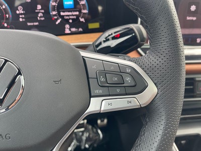 2026 Volkswagen Tiguan 2.0T SEL R-Line