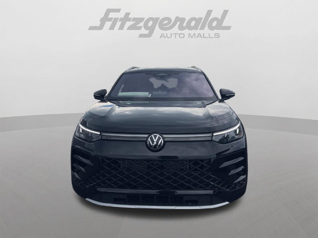 2026 Volkswagen Tiguan 2.0T SEL R-Line