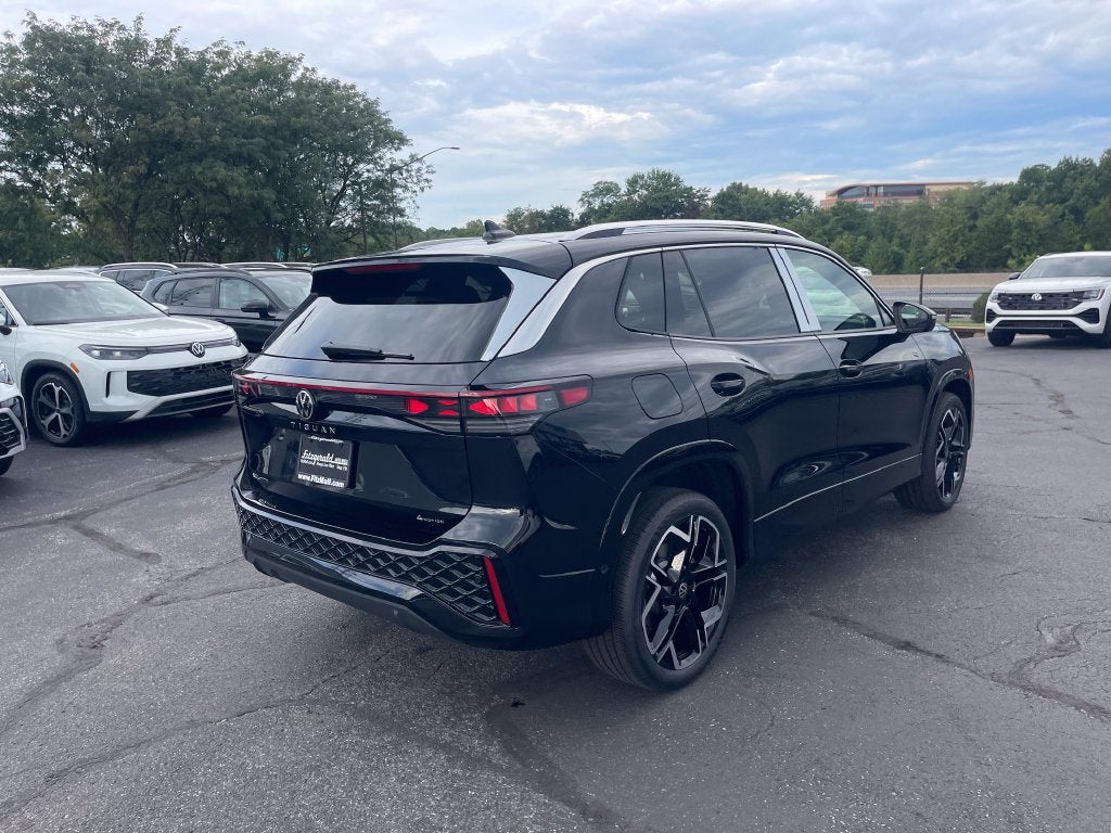 2026 Volkswagen Tiguan 2.0T SEL R-Line