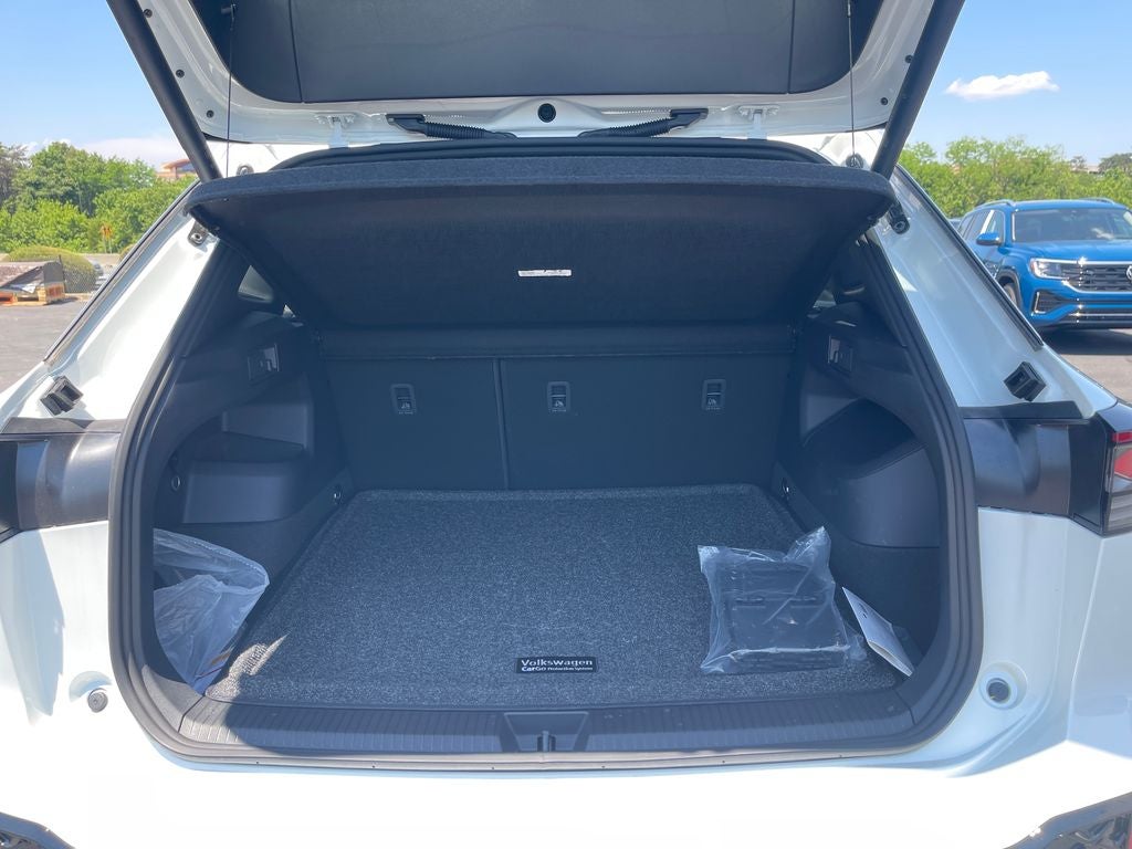 2026 Volkswagen Tiguan 2.0T SEL R-Line Turbo