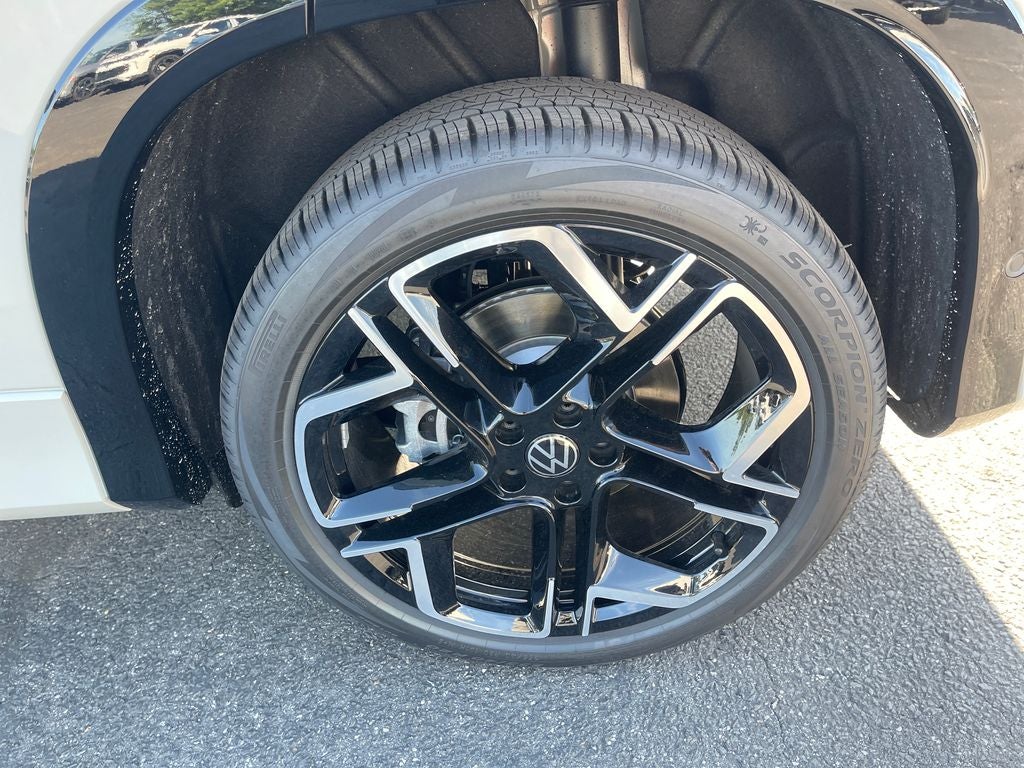 2026 Volkswagen Tiguan 2.0T SEL R-Line Turbo