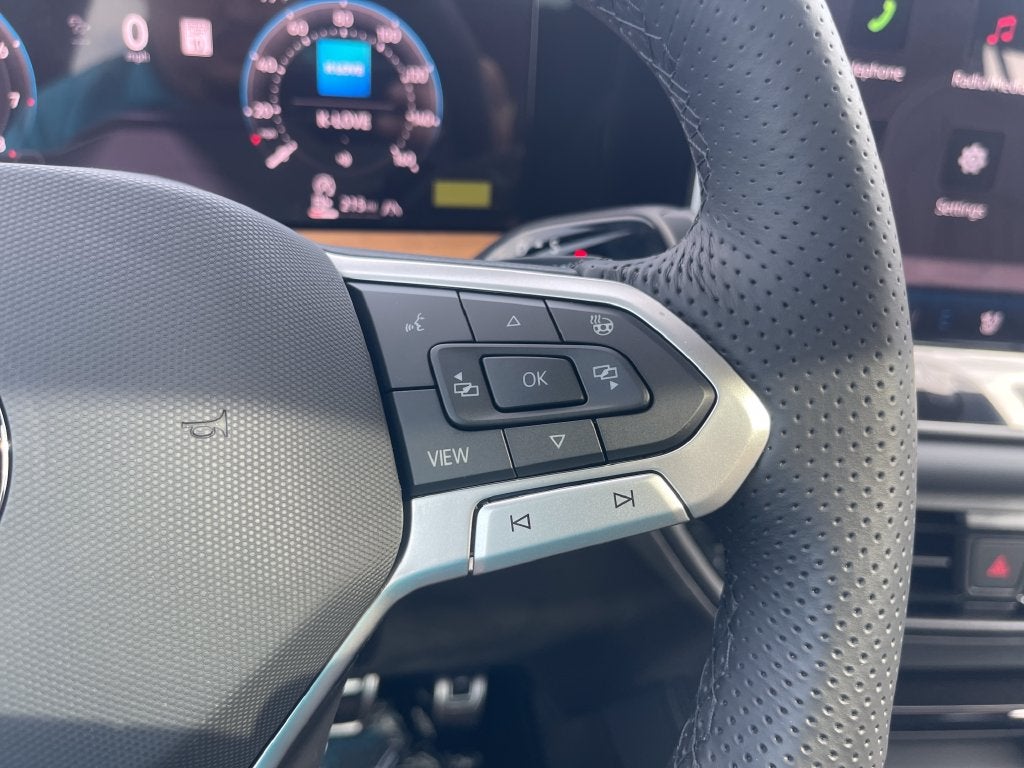 2026 Volkswagen Tiguan 2.0T SEL R-Line