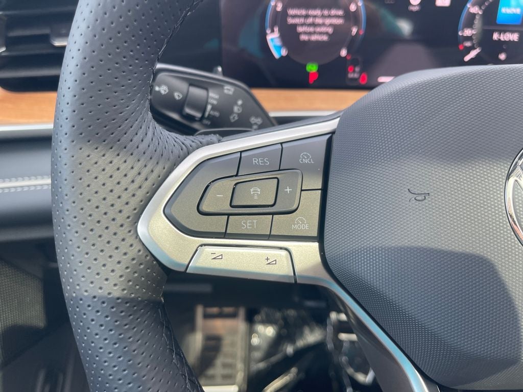 2026 Volkswagen Tiguan 2.0T SEL R-Line