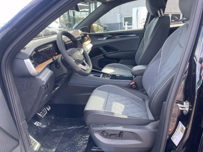 2026 Volkswagen Tiguan 2.0T SEL R-Line