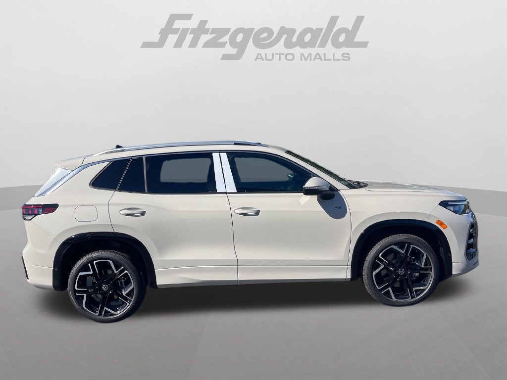 2026 Volkswagen Tiguan 2.0T SEL R-Line