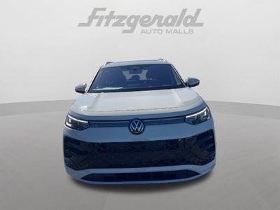 2026 Volkswagen Tiguan 2.0T SEL R-Line