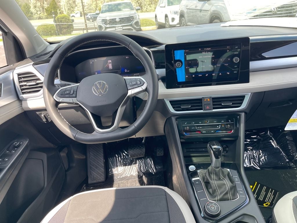 2026 Volkswagen Taos SE AWD