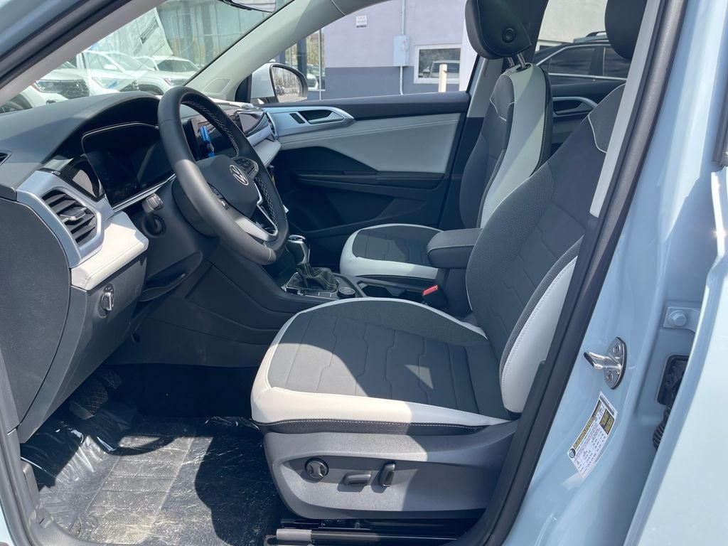 2026 Volkswagen Taos SE AWD