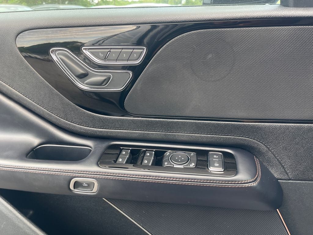 2022 Lincoln Aviator Standard Premium