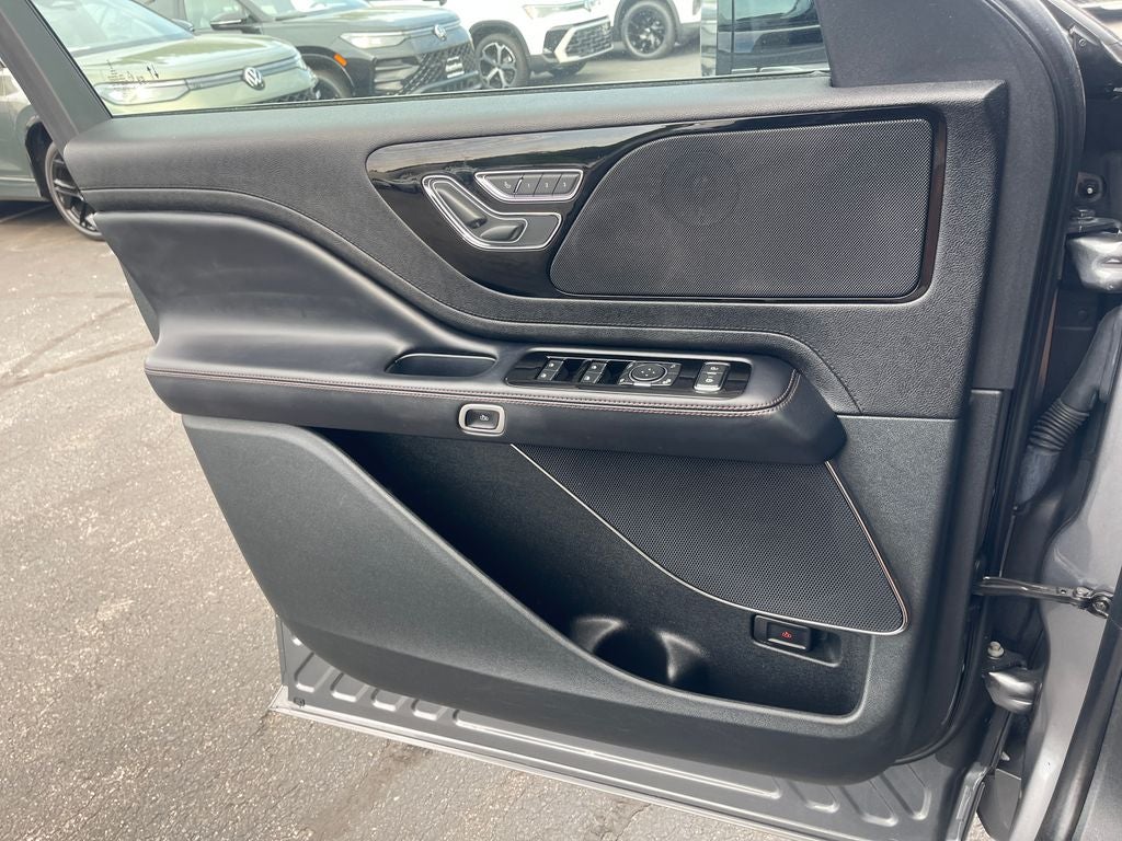 2022 Lincoln Aviator Standard Premium