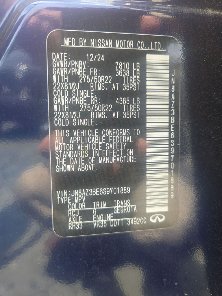 2025 INFINITI QX80 LUXE
