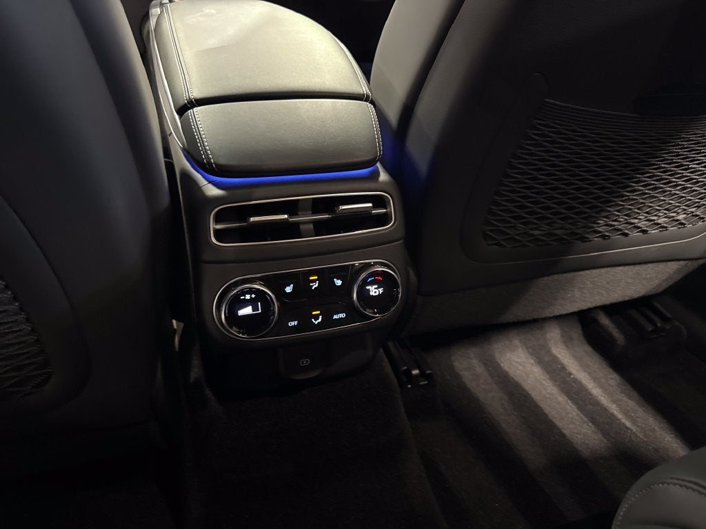 2025 Genesis Electrified GV70 Advanced