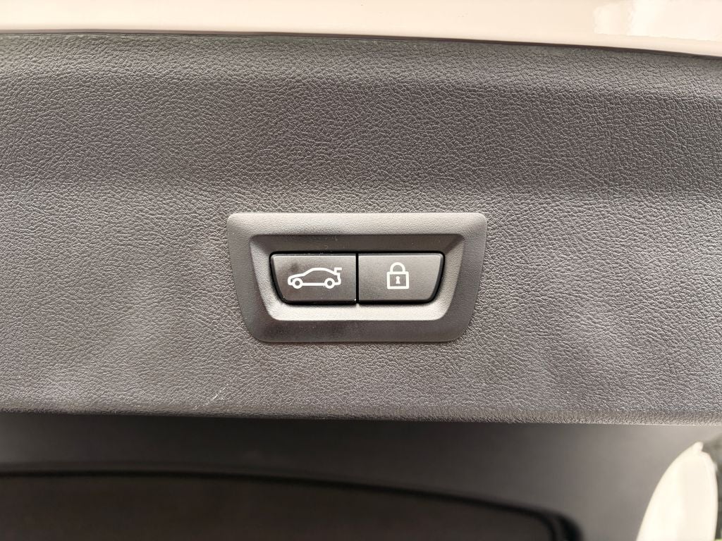 2023 BMW X4 xDrive30i