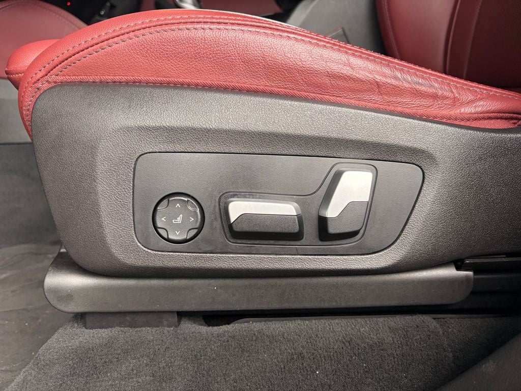 2023 BMW X4 xDrive30i