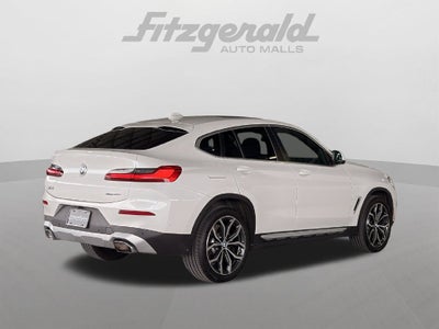 2023 BMW X4 xDrive30i