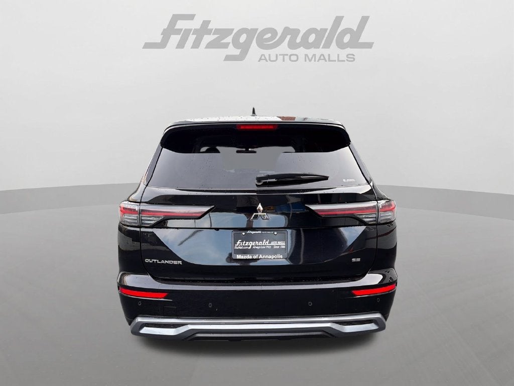 2025 Mitsubishi Outlander SE
