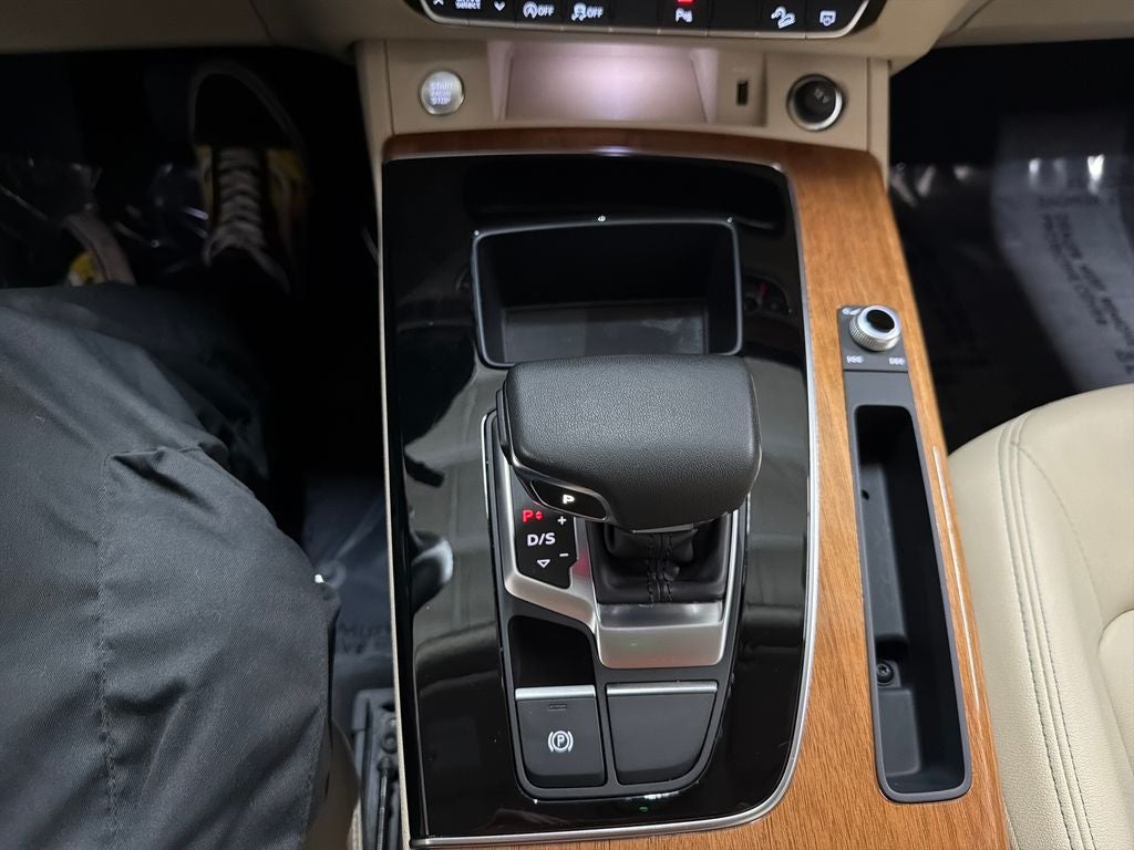 2023 Audi Q5 40 Premium quattro