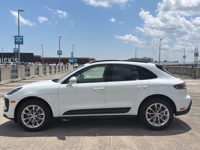 2025 Porsche Macan Base