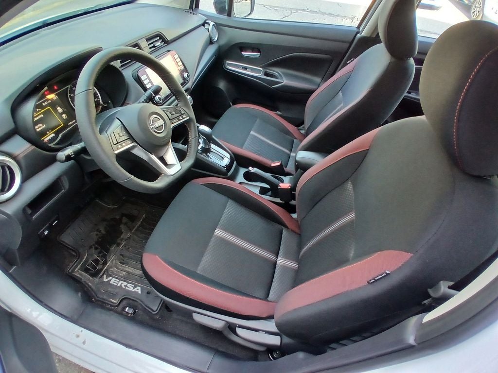 2025 Nissan Versa 1.6 SR