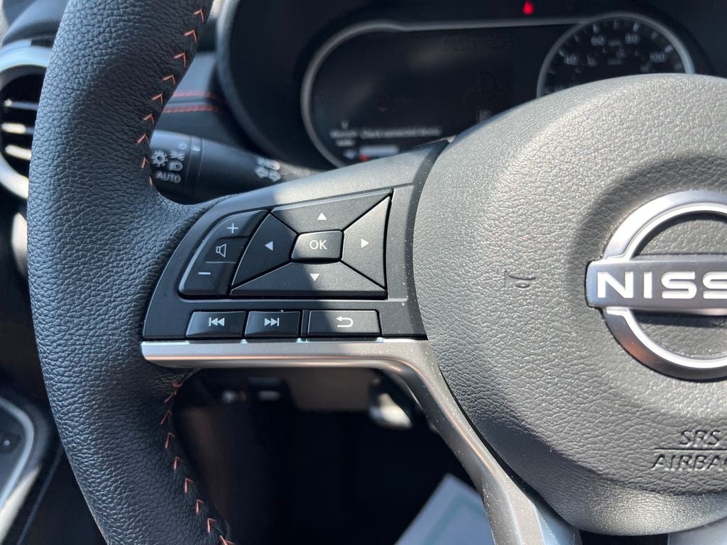 2025 Nissan Versa 1.6 SR