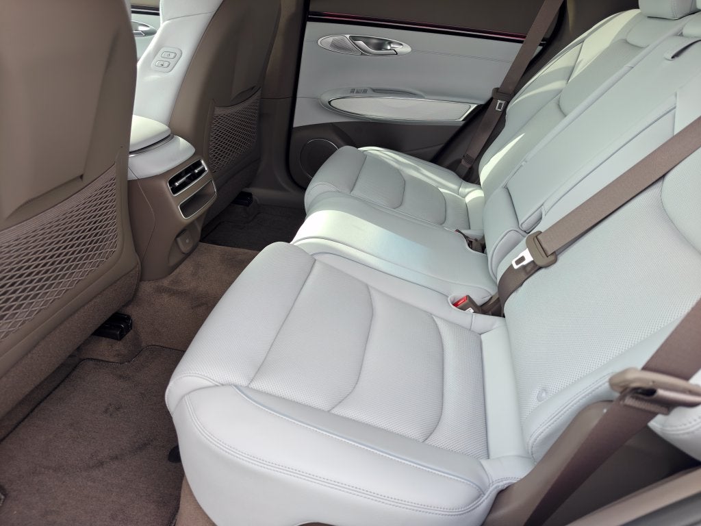 2026 Genesis GV70 2.5T Advanced