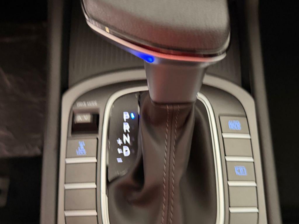 2027 Hyundai Kona SE AWD