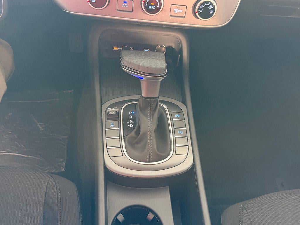 2027 Hyundai Kona SE AWD