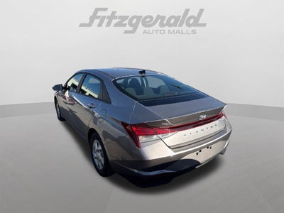 2023 Hyundai Elantra SE