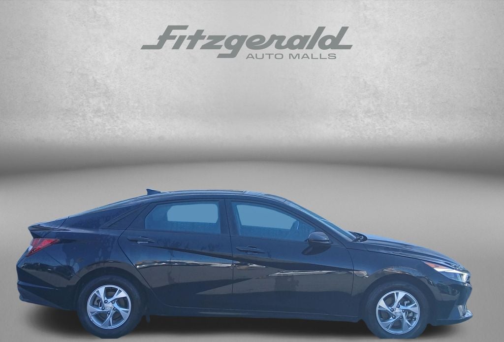 2023 Hyundai Elantra SE
