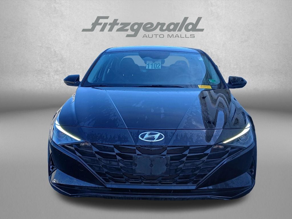 2023 Hyundai Elantra SE