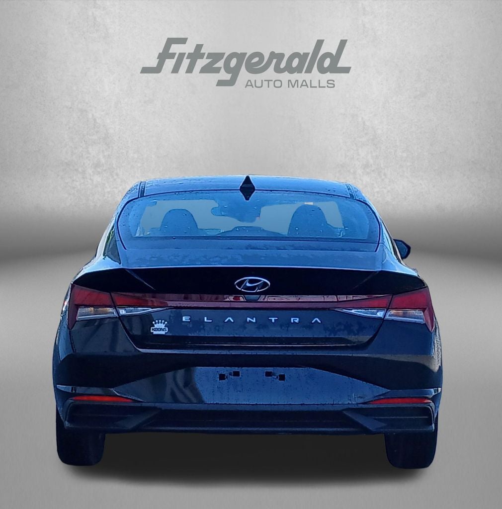2023 Hyundai Elantra SE