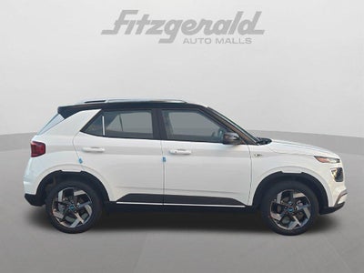 2026 Hyundai Venue SEL w/Two-Tone Roof