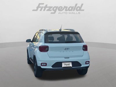2026 Hyundai Venue SEL w/Two-Tone Roof