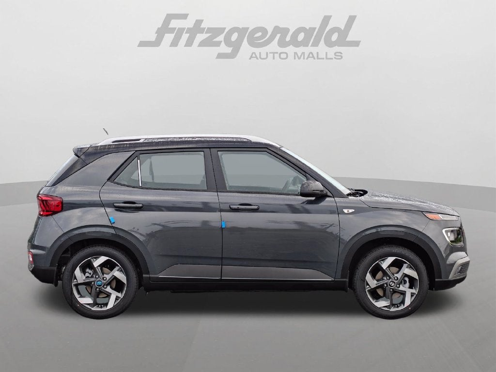 2026 Hyundai Venue SEL w/Two-Tone Roof
