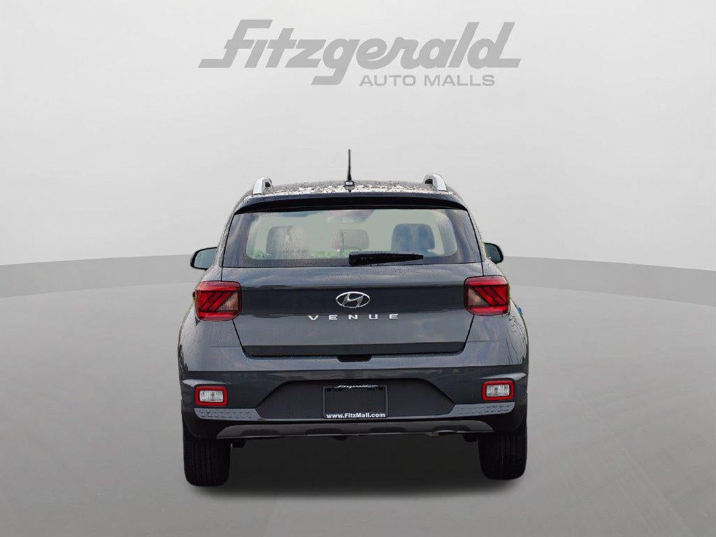 2026 Hyundai Venue SEL w/Two-Tone Roof