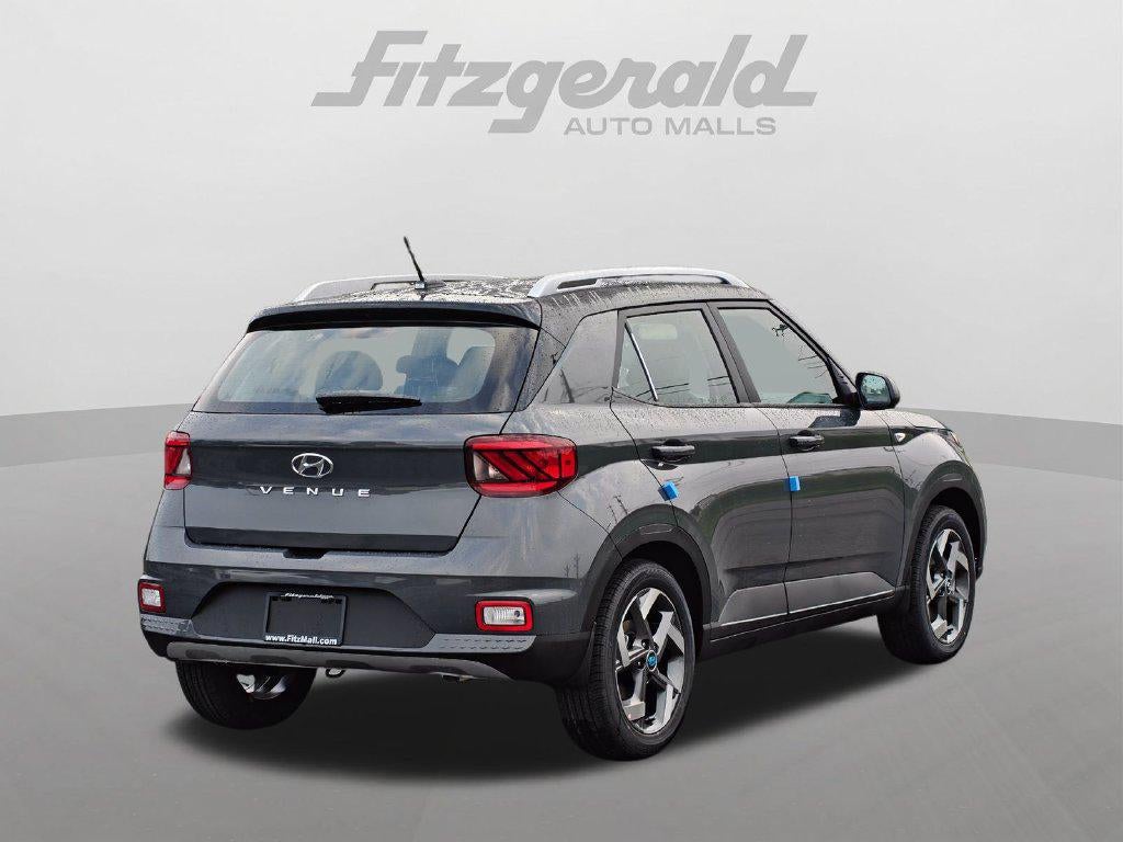 2026 Hyundai Venue SEL w/Two-Tone Roof