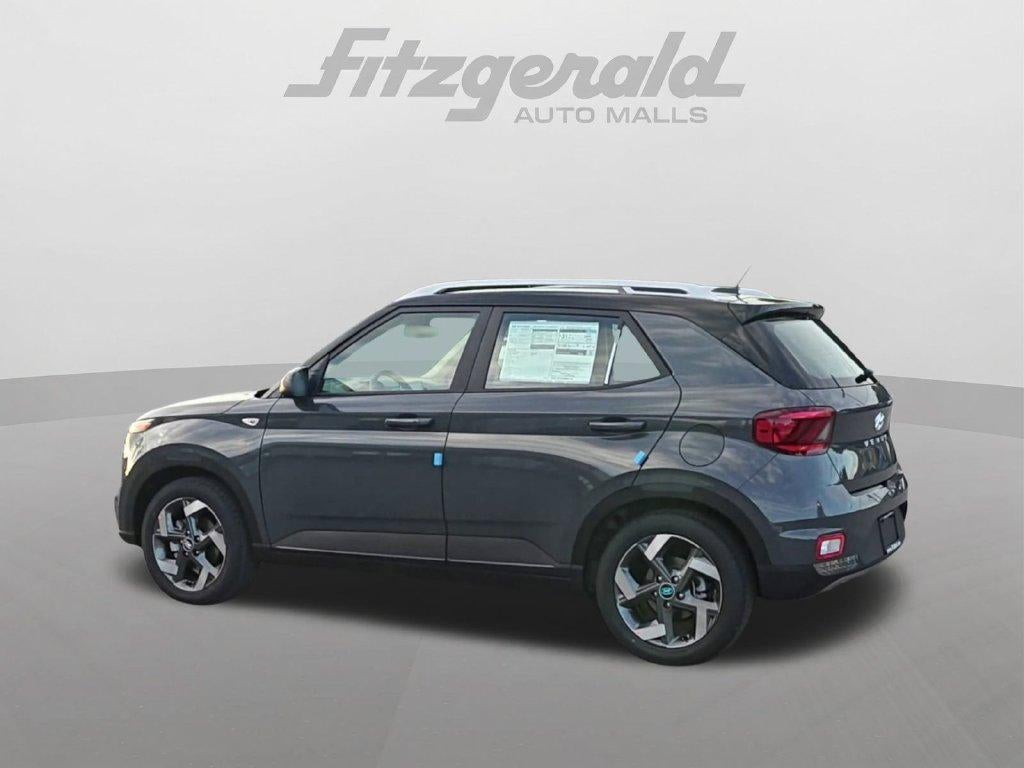 2026 Hyundai Venue SEL w/Two-Tone Roof