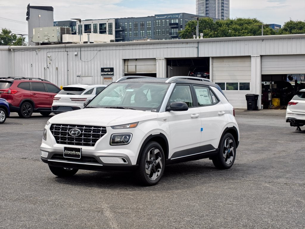 2026 Hyundai Venue SEL w/Two-Tone Roof