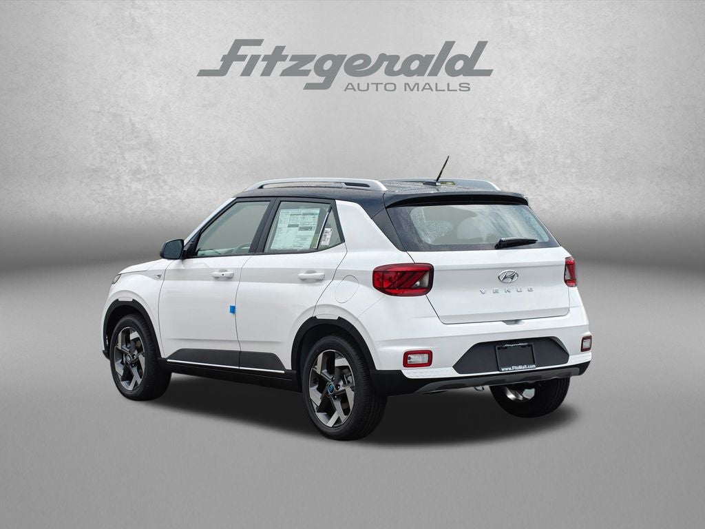 2026 Hyundai Venue SEL w/Two-Tone Roof