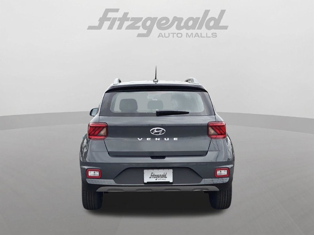 2026 Hyundai Venue SEL w/Two-Tone Roof