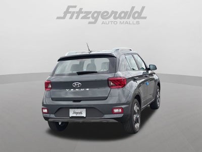 2026 Hyundai Venue SEL w/Two-Tone Roof