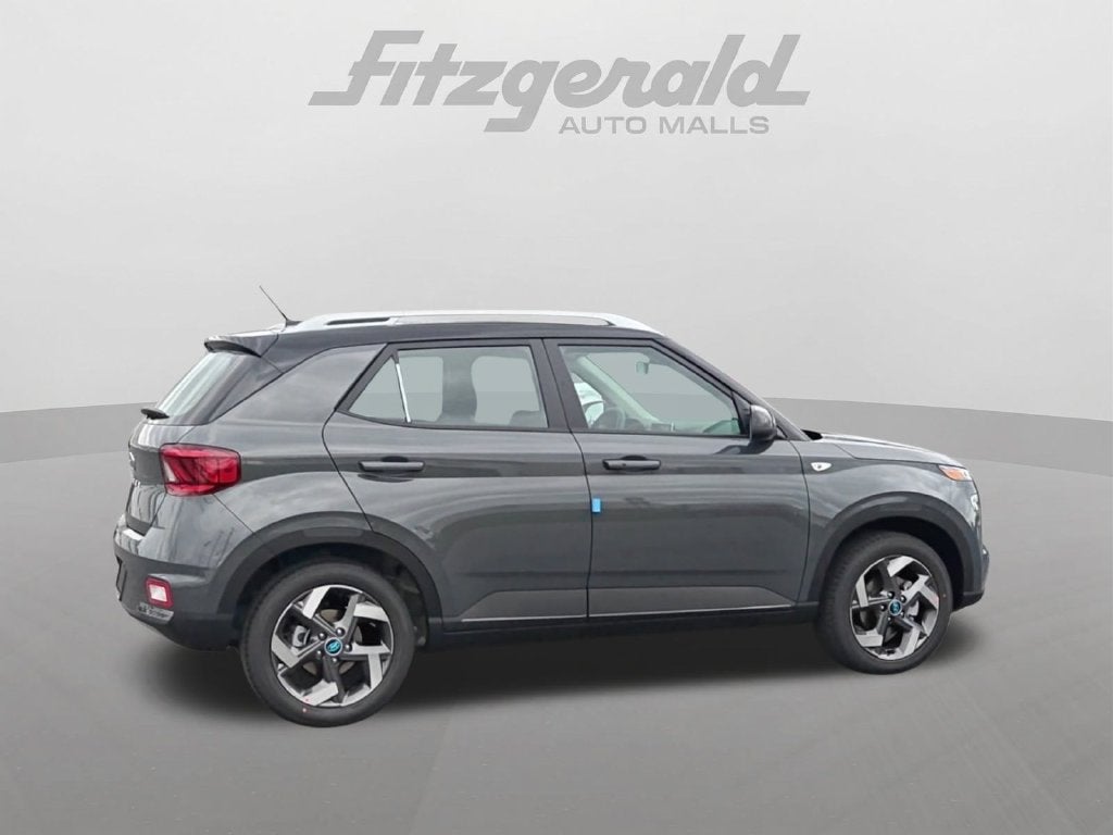 2026 Hyundai Venue SEL w/Two-Tone Roof