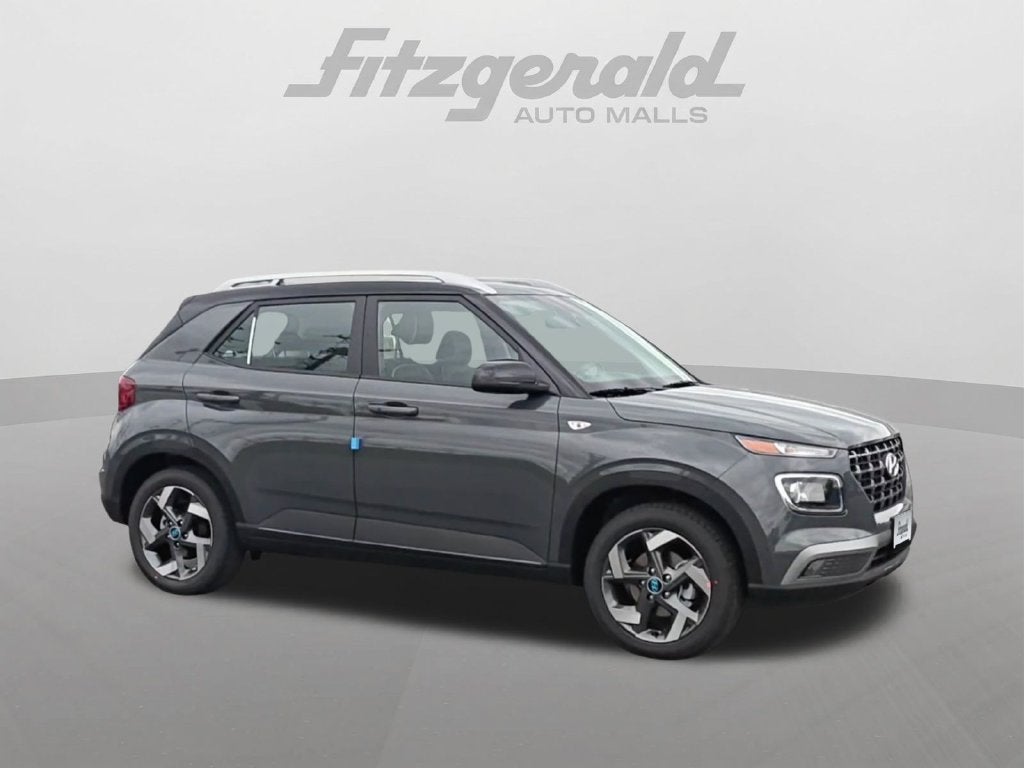 2026 Hyundai Venue SEL w/Two-Tone Roof