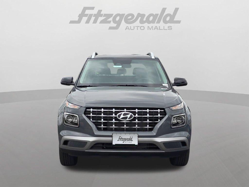 2026 Hyundai Venue SEL w/Two-Tone Roof